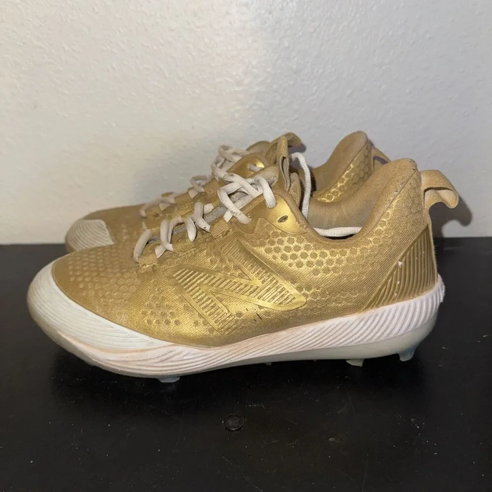 New Balance FuelCell COMPv3 LCOMPTW3 White TPU Molded Baseball Cleats Men’s 7.5
